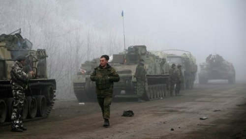 Киев не желает отводить вооружения, мир под угрозой срыва