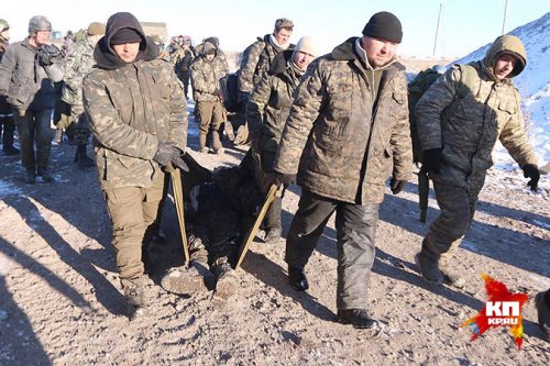 Украинские солдаты под Дебальцево начали массово сдаваться в плен