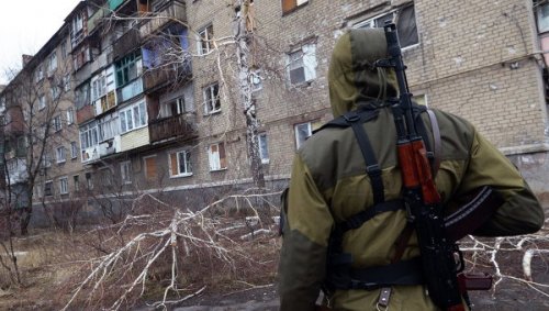В ополчении ДНР сообщают, что в пригороде Донецка идет бой