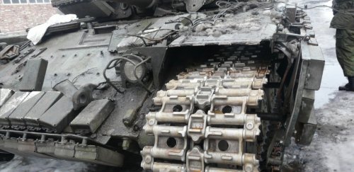 ДНР за сутки взяла на вооружение оставленные в Дебальцево 7 танков, 10 БМП и БТР противника