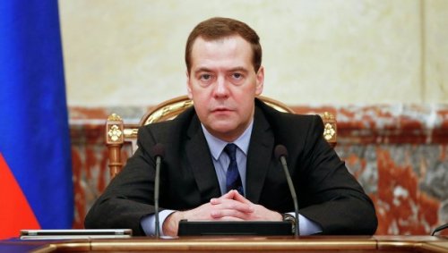Дмитрий Медведев поздравил россиян с Днем защитника Отечества