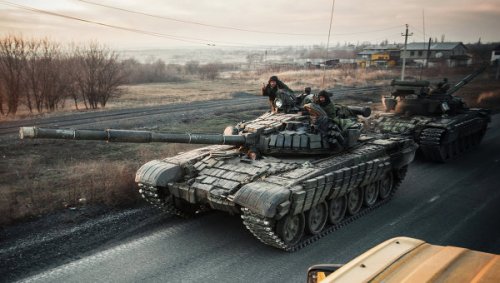 На юге Донецкой области идет танковый бой