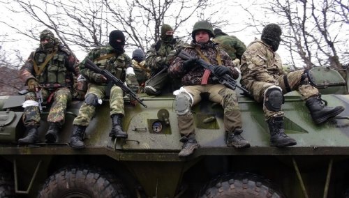 Мужское население ДНР массово вступает в ряды ополчения