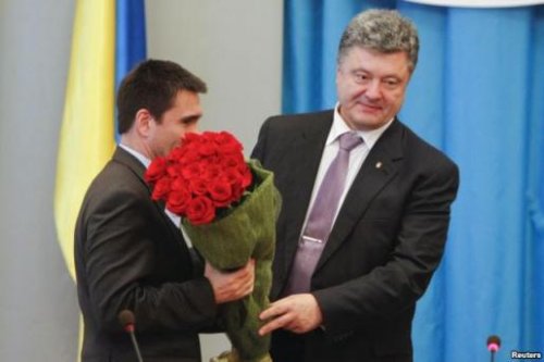 8 марта Порошенко пообещал не отменять 