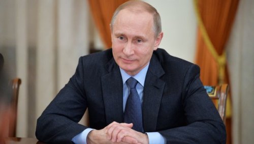 Путин поздравил российских женщин с Международным женским днем