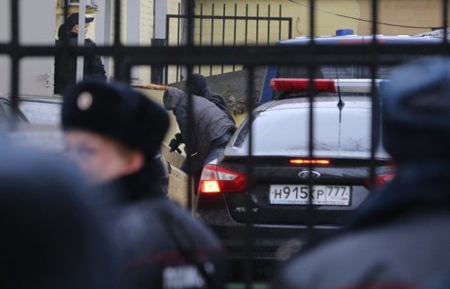 Ходатайства следствия об аресте пятерых подозреваемых в убийстве Немцова поступили в суд