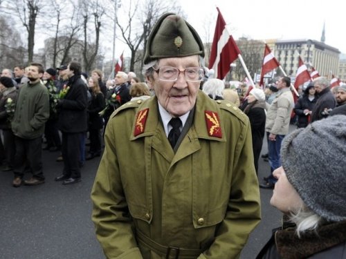  Шествие в Латвии легиона «Ваффен СС» в честь  «дня памяти»