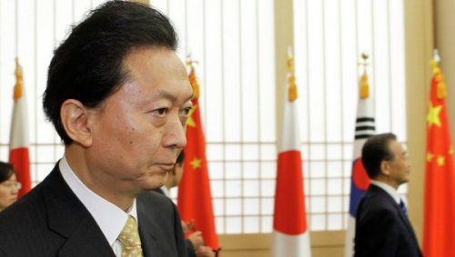 Экс-премьер Японии посетит Крым, несмотря на рекомендации МИД страны