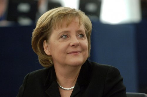 Меркель изменила свое решение по поводу участия в Параде Победы в Москве