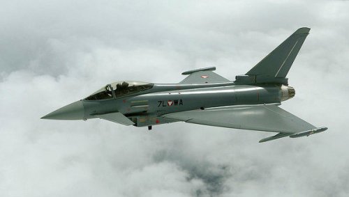 ВС Латвии: истребители НАТО вылетели на перехват российских самолетов
