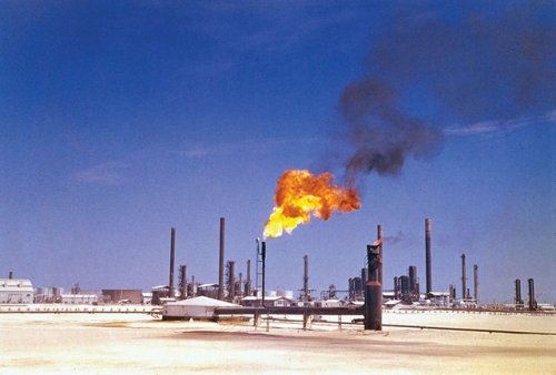 Саудовская Аравия увеличила экспорт нефти в январе до максимума за 11 месяцев