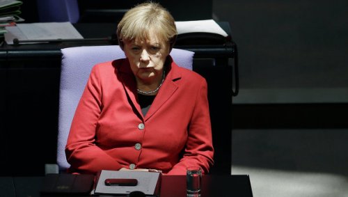 Меркель: Греция не получит денег от кредиторов до проведения реформ