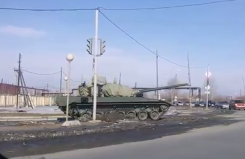 В сеть попало видео  танка Т-14 на базе платформы "Армата"