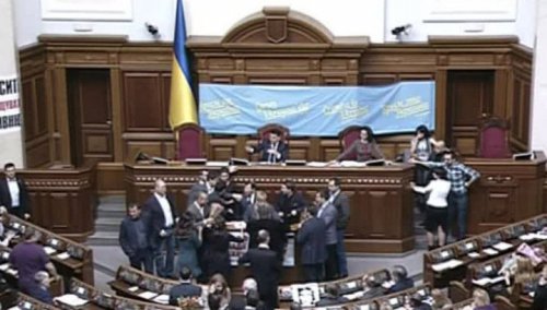 Тотальный контроль: закон о военном положении позволит Киеву интернировать неугодных