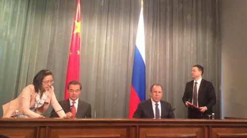 Россия и Китай выступили за выполнение Минских договоренностей
