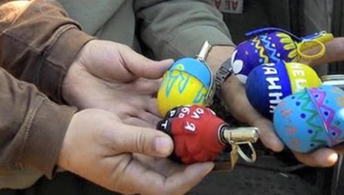 Украинские силовики запаслись пасхальными гранатами