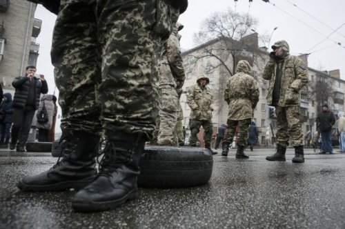 Минобороны России: Военные инструкторы США наводнили восток Украины