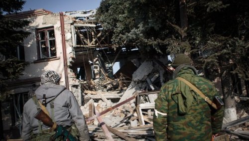 Взрывы и выстрелы были слышны ночью на окраинах Донецка и Горловки