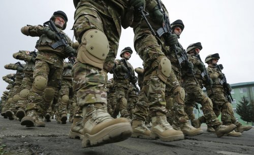 НАТО собирает антироссийские силы, воспользовавшись занятостью Москвы