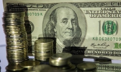 Биржевой курс доллара коснулся отметки ниже 49 рублей