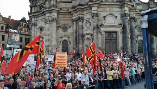 В Германии прошли акции движения PEGIDA против исламизации Европы и политики Меркель