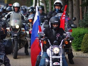 Рамзан Кадыров подарил «Ночным волкам» новые мотоциклы