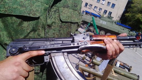 Народная милиция ЛНР продемонстрировала, каким оружием воюют солдаты