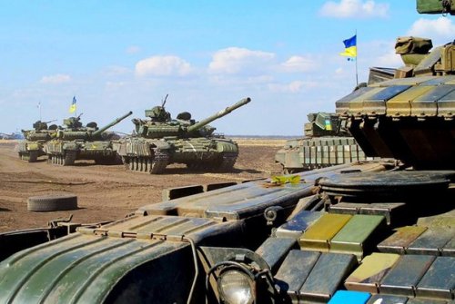 Украинские военные начали отводить пушки от линии соприкосновения