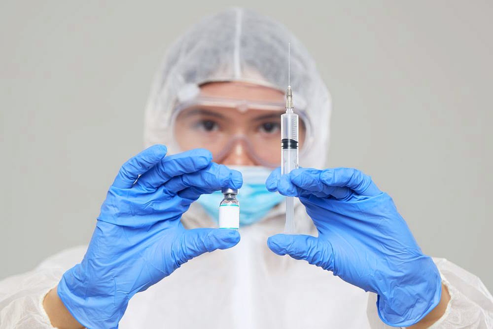 Запад пугает российская вакцина от коронавируса